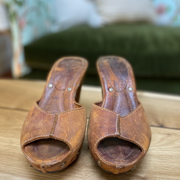 Frye Reese Slide Size 8 Distressed Brown Leather - Picture 3 of 14